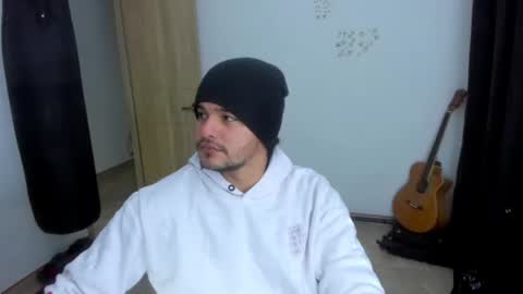 Snapshot of loganhot22 chatting on 07/07/26, 04:48 Logan online show from 07/07/26, 04:48