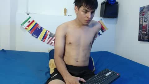 Snapshot of loganjhonson19 chatting on 07/11/26, 11:17 loganjhonson19 online show from 07/11/26, 11:17