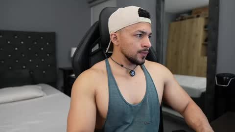 loganmartinx online show from 04/11/26, 12:26