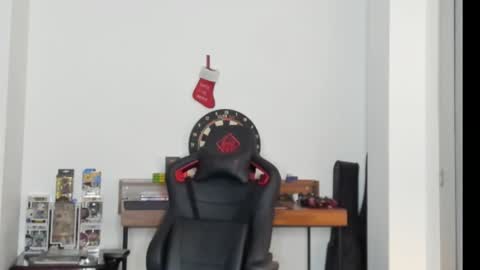 Snapshot of logannick chatting on 01/23/25, 07:22 Logan online show from 01/23/25, 07:22