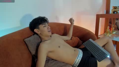 logantwink18 online show from 10/15/25, 01:11