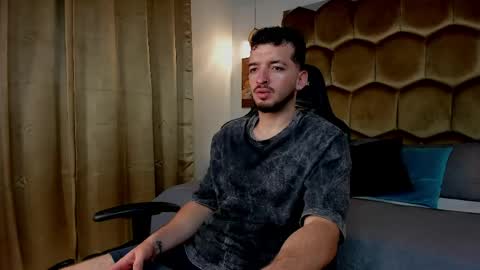 Logan Wolf online show from 04/05/26, 03:09