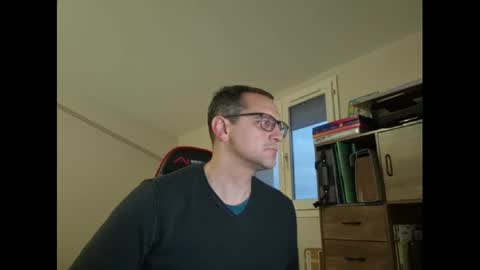 Snapshot of loic31_31 chatting on 03/07/25, 06:00 loic31 online show from 03/07/25, 06:00