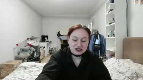 Snapshot of loiselovetto chatting on 06/25/26, 06:01 loiselovetto online show from 06/25/26, 06:01