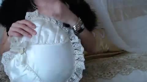 Lilu online show from 03/11/25, 07:15