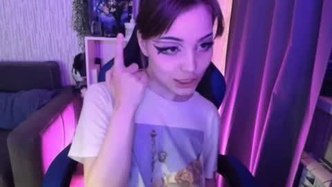 Snapshot of lola_bani_ chatting on 12/18/24, 11:08 lola online show from 12/18/24, 11:08