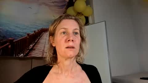 Snapshot of lola_belgium chatting on 05/11/26, 02:45 lola_belgium online show from 05/11/26, 02:45