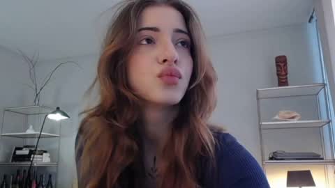 Snapshot of lola_dinky chatting on 06/03/26, 09:12 Lola online show from 06/03/26, 09:12