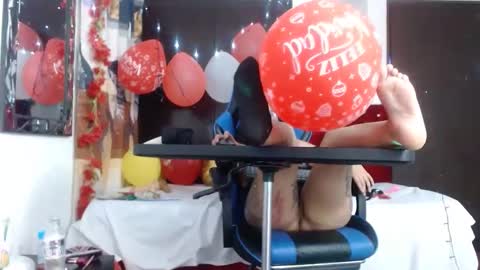 lola_fiery online show from 12/10/24, 11:51