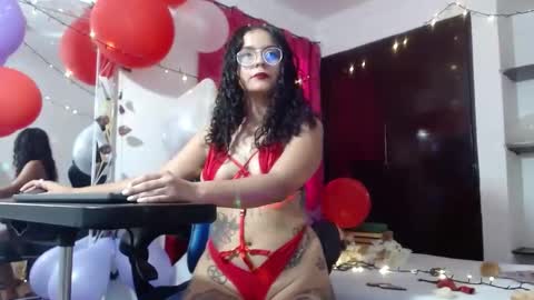 lola_fiery online show from 02/06/25, 09:28