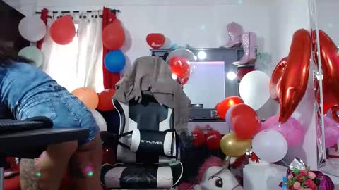 lola_fiery online show from 02/22/25, 08:20