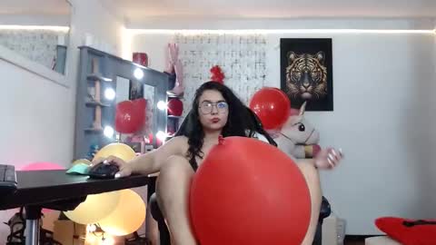 lola_fiery online show from 03/06/25, 06:05
