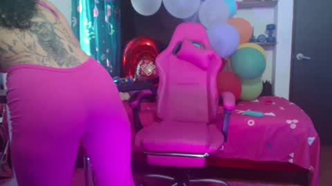 lola_fiery online show from 09/23/25, 01:25