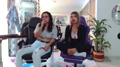 lola_fiery online show from 09/24/25, 02:20