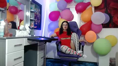 lola_fiery online show from 09/26/25, 08:13