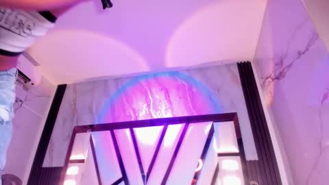 Lola online show from 11/14/25, 11:31