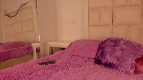 lola_js online show from 10/27/25, 12:53