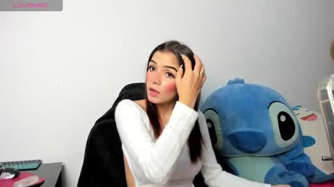 Snapshot of lola_kamila chatting on 01/12/26, 07:41 Lola Kamila online show from 01/12/26, 07:41