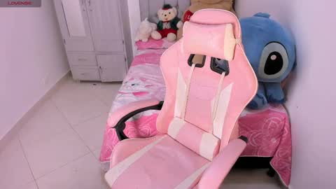 Snapshot of lola_kamila chatting on 02/23/26, 04:21 Lola Kamila online show from 02/23/26, 04:21