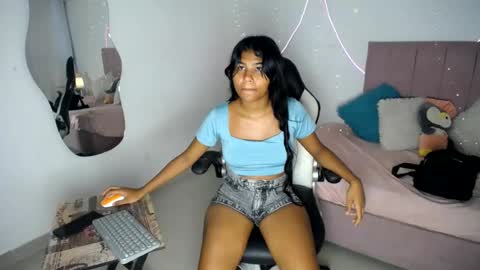 Snapshot of lola_lustrum chatting on 06/15/26, 03:36 lola_lustrum online show from 06/15/26, 03:36