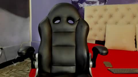 lola red online show from 02/27/25, 02:21