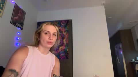 lolaa555 online show from 04/25/26, 04:15