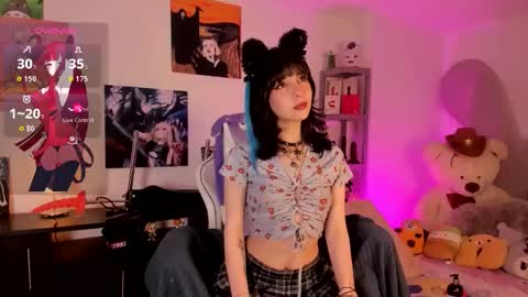 Snapshot of lolaa_bunnyy chatting on 11/27/25, 04:47 Lola Bunny online show from 11/27/25, 04:47