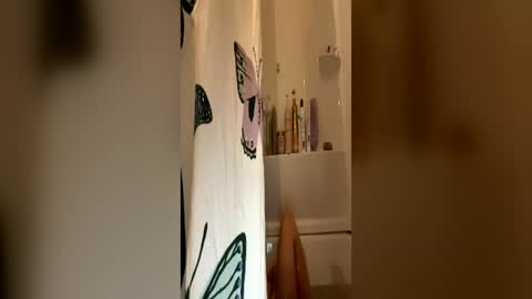 lolaabunnybaby304 online show from 06/19/26, 03:22