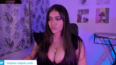 lolaasmith_21 online show from 02/14/25, 11:09