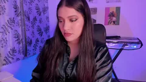 lolaasmith_21 online show from 03/10/25, 11:06