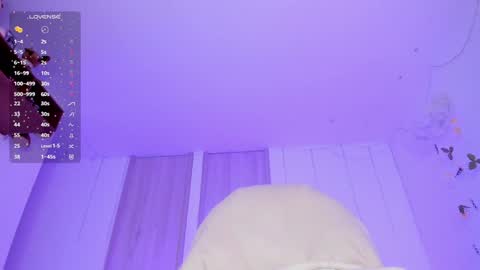 Snapshot of lolaberry_ chatting on 01/16/25, 06:06 Lola Berry online show from 01/16/25, 06:06