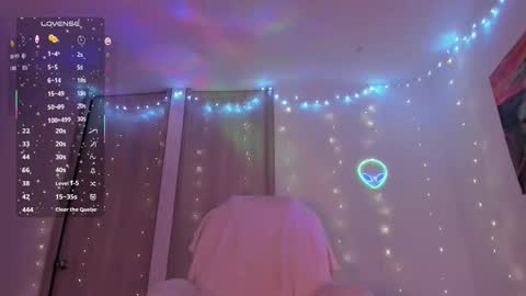 Snapshot of lolaberry_ chatting on 11/20/25, 11:10 Lola Berry online show from 11/20/25, 11:10