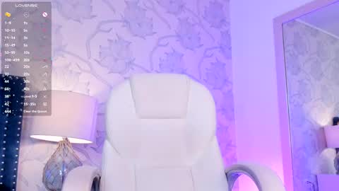  Lola Berry  online show from 04/23/26, 04:24