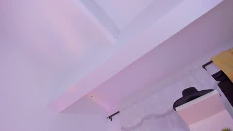 Snapshot of lolacoper chatting on 02/16/25, 01:03 LolaCoper online show from 02/16/25, 01:03