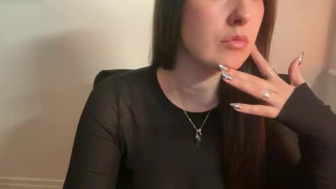 Snapshot of loladom chatting on 03/09/25, 06:00 Frt Pr1ncess online show from 03/09/25, 06:00