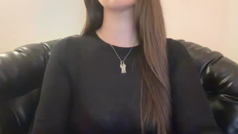 Snapshot of loladom chatting on 03/11/25, 09:48 Frt Pr1ncess online show from 03/11/25, 09:48