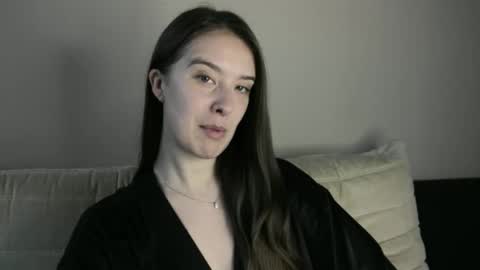 Snapshot of loladom chatting on 05/07/26, 06:52 Frt Pr1ncess online show from 05/07/26, 06:52
