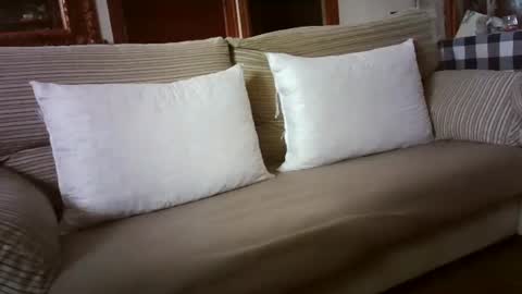 LOLA HUESO y ERIC online show from 02/22/25, 02:30