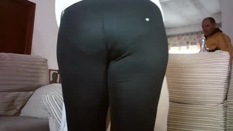 LOLA HUESO y ERIC online show from 12/23/25, 09:07