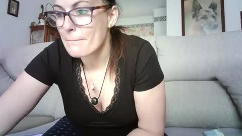 LOLA HUESO y ERIC online show from 04/10/26, 08:52