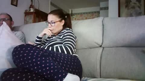 Snapshot of lolahueso chatting on 04/29/26, 05:30 LOLA HUESO y ERIC online show from 04/29/26, 05:30