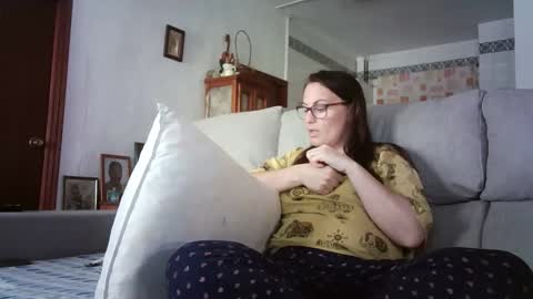 Snapshot of lolahueso chatting on 05/04/26, 02:46 LOLA HUESO y ERIC online show from 05/04/26, 02:46
