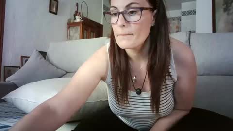 Snapshot of lolahueso chatting on 05/08/26, 02:22 LOLA HUESO y ERIC online show from 05/08/26, 02:22
