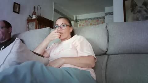 Snapshot of lolahueso chatting on 05/13/26, 02:36 LOLA HUESO y ERIC online show from 05/13/26, 02:36