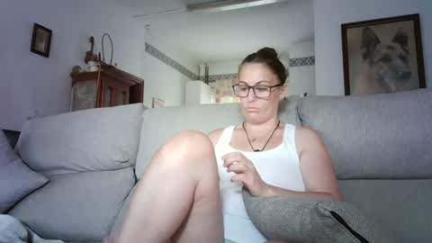 Snapshot of lolahueso chatting on 07/13/26, 08:06 LOLA HUESO y ERIC online show from 07/13/26, 08:06