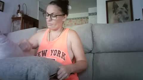 Snapshot of lolahueso chatting on 07/28/26, 02:24 LOLA HUESO y ERIC online show from 07/28/26, 02:24