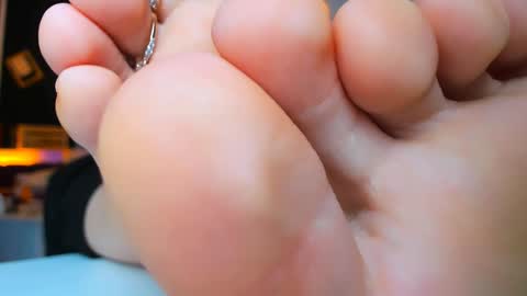 lolalemona online show from 12/27/24, 02:01