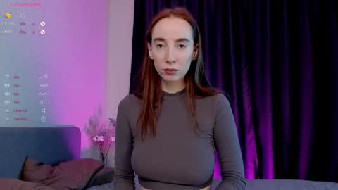 Snapshot of lolalivex chatting on 09/30/25, 04:45 Helloo everyone im Lola online show from 09/30/25, 04:45