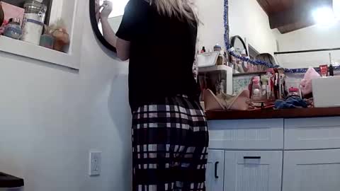 Snapshot of lolalixx6969 chatting on 01/19/26, 06:28 Lola Lixx online show from 01/19/26, 06:28