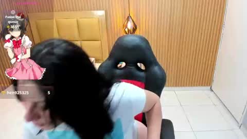 Snapshot of lolamaxi chatting on 07/18/26, 03:00 LOLA online show from 07/18/26, 03:00